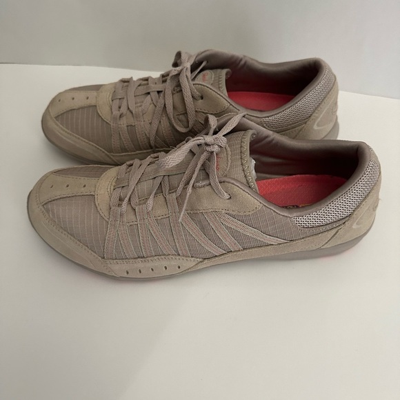 Skechers Related Fit Memory Foam Women’s Tennis Shoes Size 11 - Picture 1 of 6